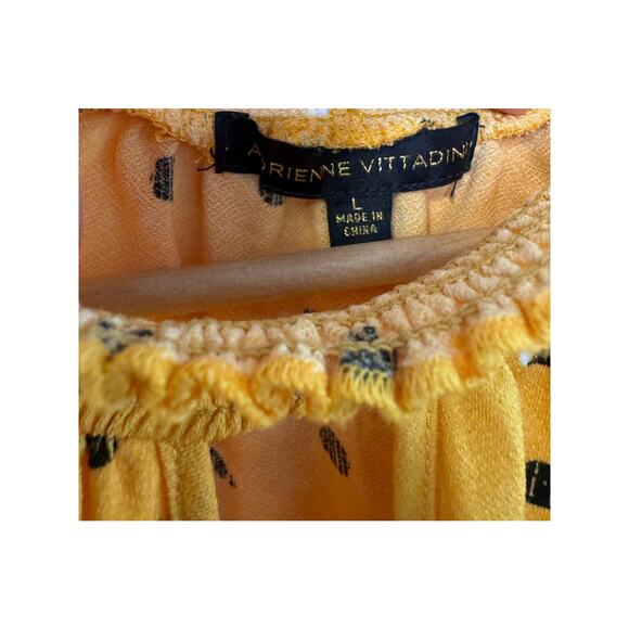 Adrienne Vittadini Large Ruffle Sleeve Top - Picture 4 of 4